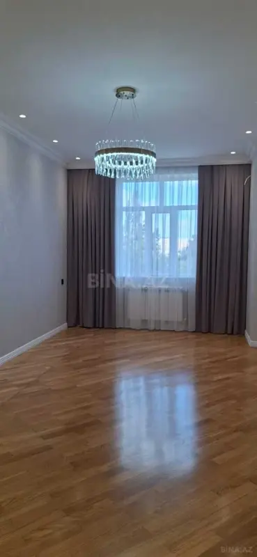 Satılır 3 otaqlı mənzil 114 m²