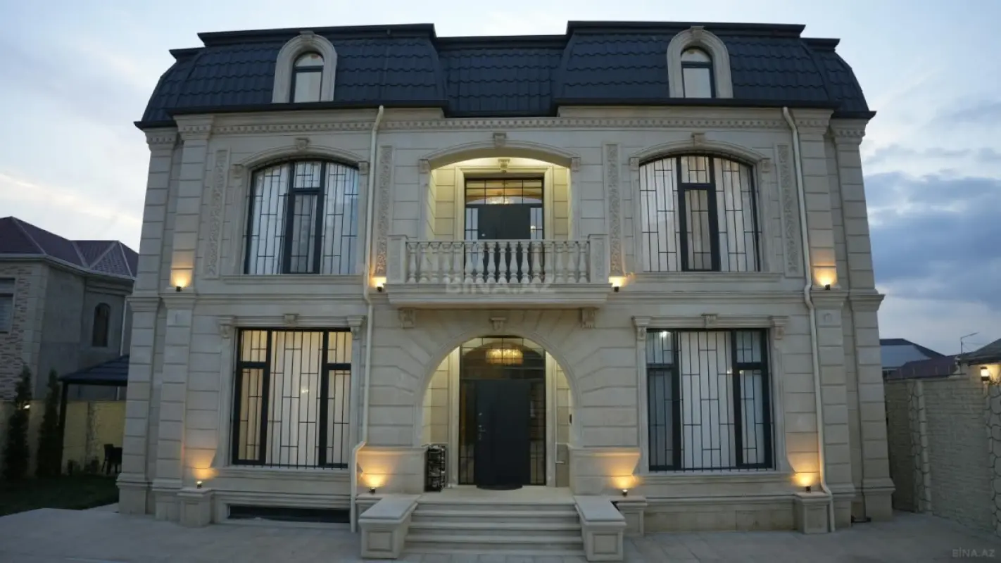 Satılır 6 otaqlı həyət evi 430 m²