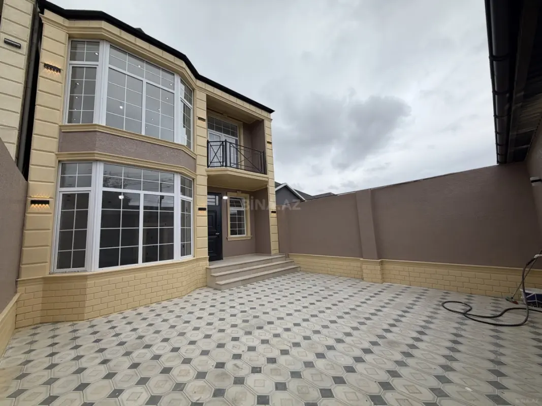 Satılır 5 otaqlı həyət evi 100 m²