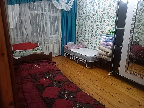 Kirayə verilir 3 otaqlı mənzil 75 m² — Bakı, Memar Əcəmi yanı 3 otaq 75.00 m²