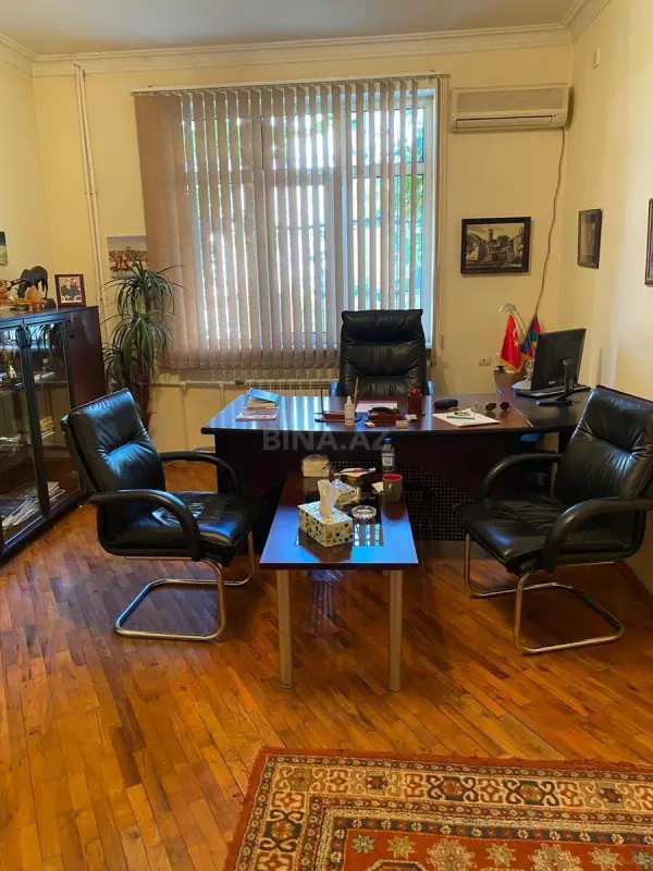 Kirayə verilir 3 otaqlı ofis 80 m²