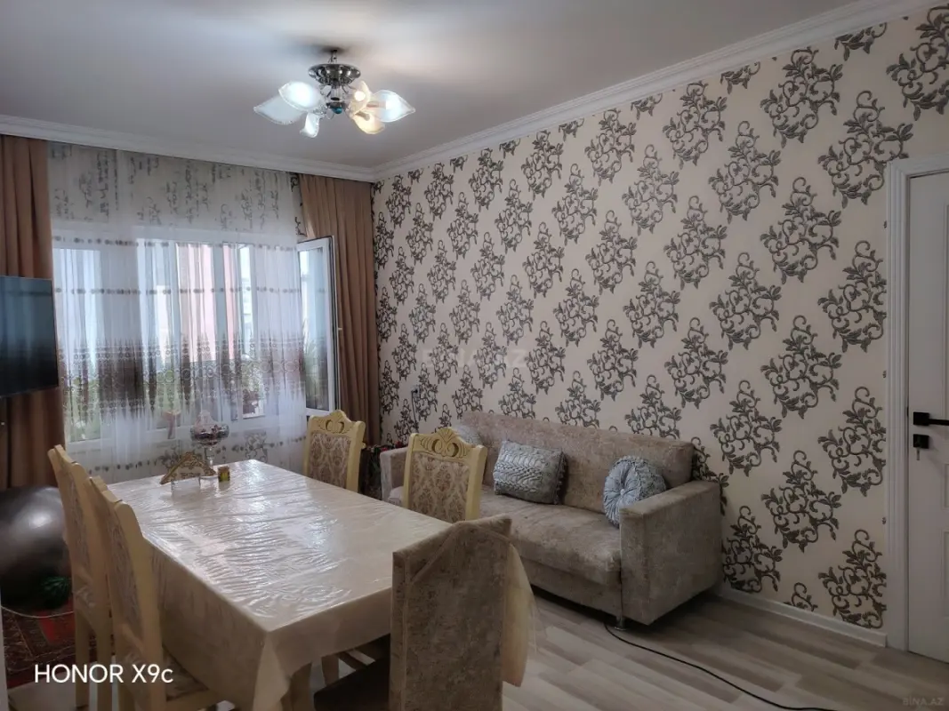 Satılır 4 otaqlı mənzil 100 m²