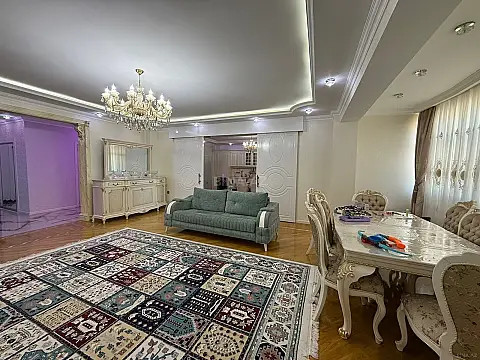 Satılır 3 otaqlı mənzil 175 m² — Bakı 3 otaq 175.00 m²