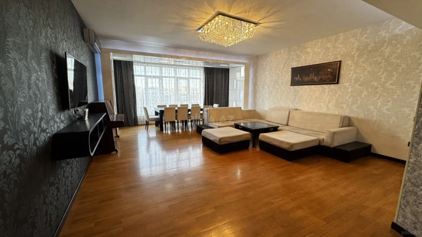 Kirayə verilir 4 otaqlı mənzil 180 m²