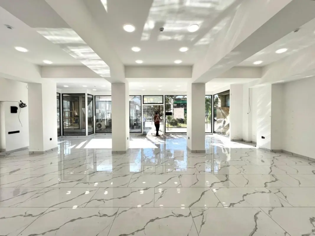 Kirayə verilir obyekt 130 m²