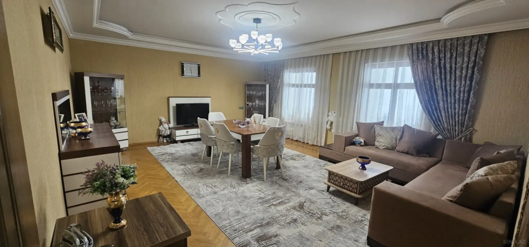 Kirayə verilir 4 otaqlı mənzil 110 m²