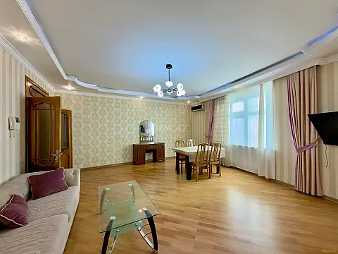 Satılır 3 otaqlı mənzil 135 m² — Bakı 3 otaq 135.00 m²