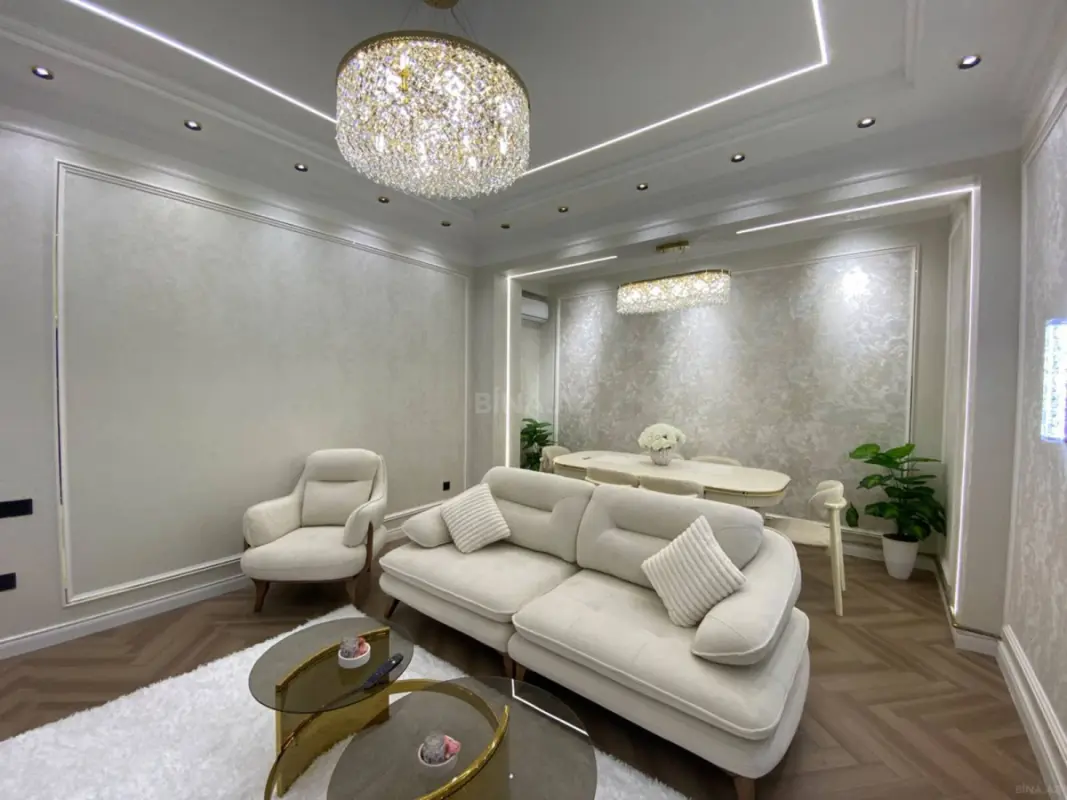 Satılır 3 otaqlı mənzil 105 m²