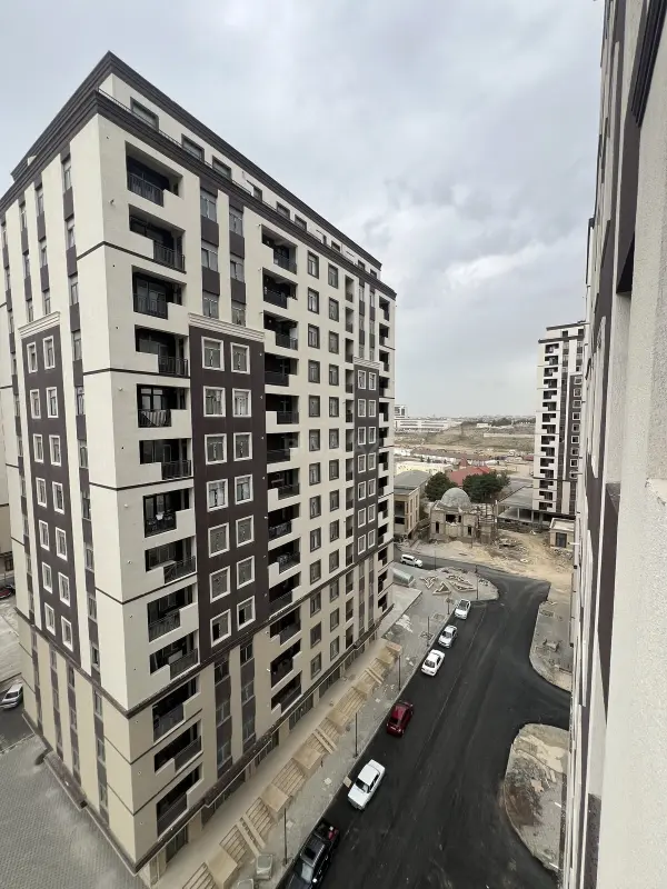 Satılır 3 otaqlı mənzil 106 m²