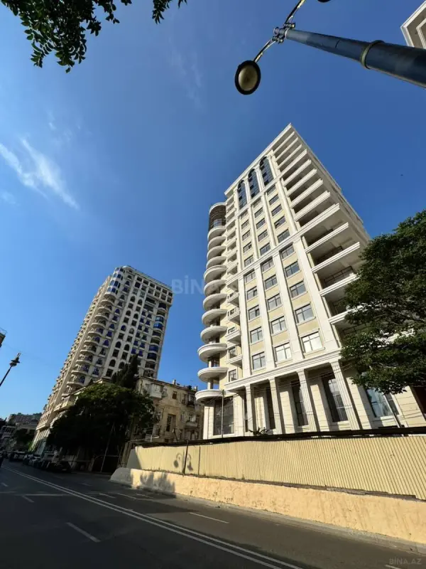 Satılır 2 otaqlı mənzil 79 m²
