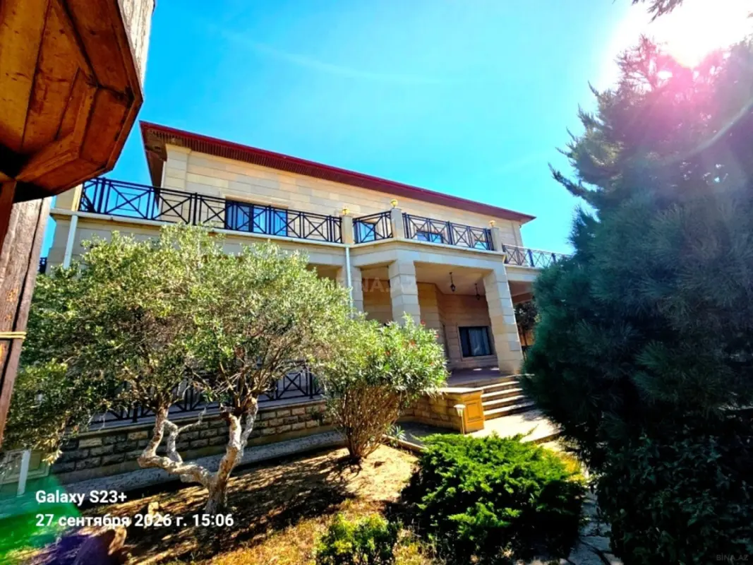 Satılır 8 otaqlı həyət evi 500 m²