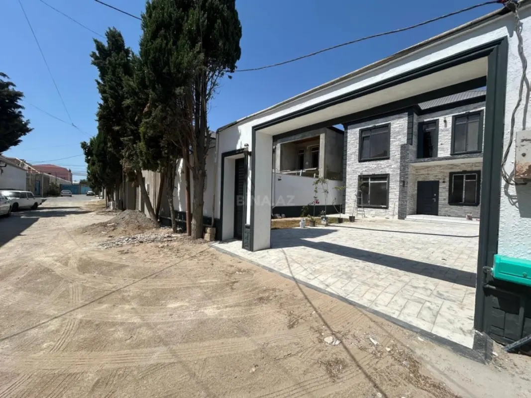 Satılır 5 otaqlı həyət evi 192.2 m²