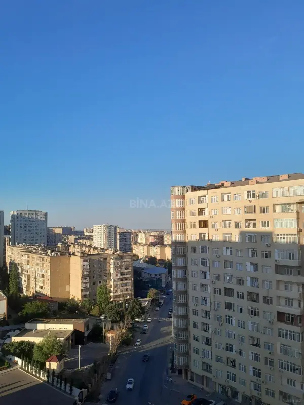 Satılır 3 otaqlı mənzil 126 m²