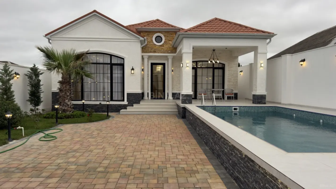 Satılır 5 otaqlı həyət evi 230 m²