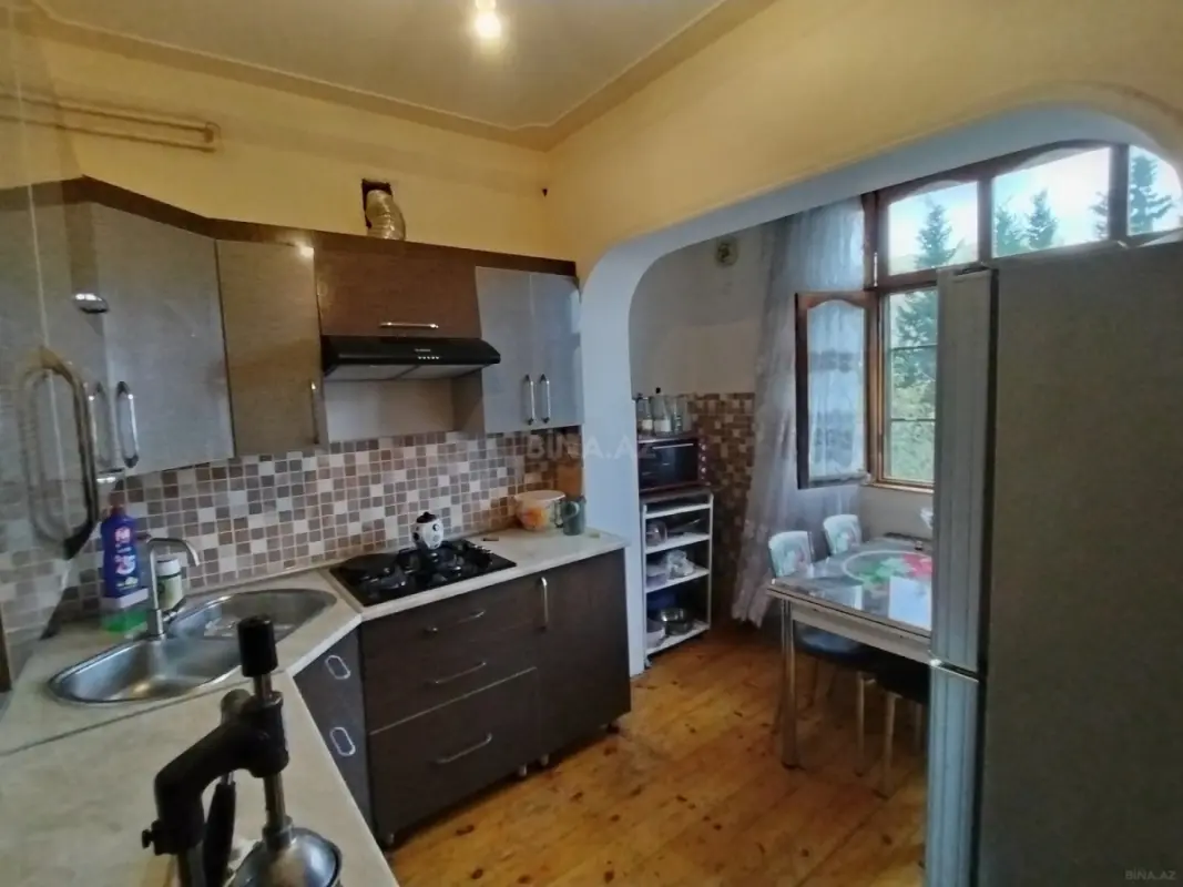Kirayə verilir 2 otaqlı mənzil 65 m²