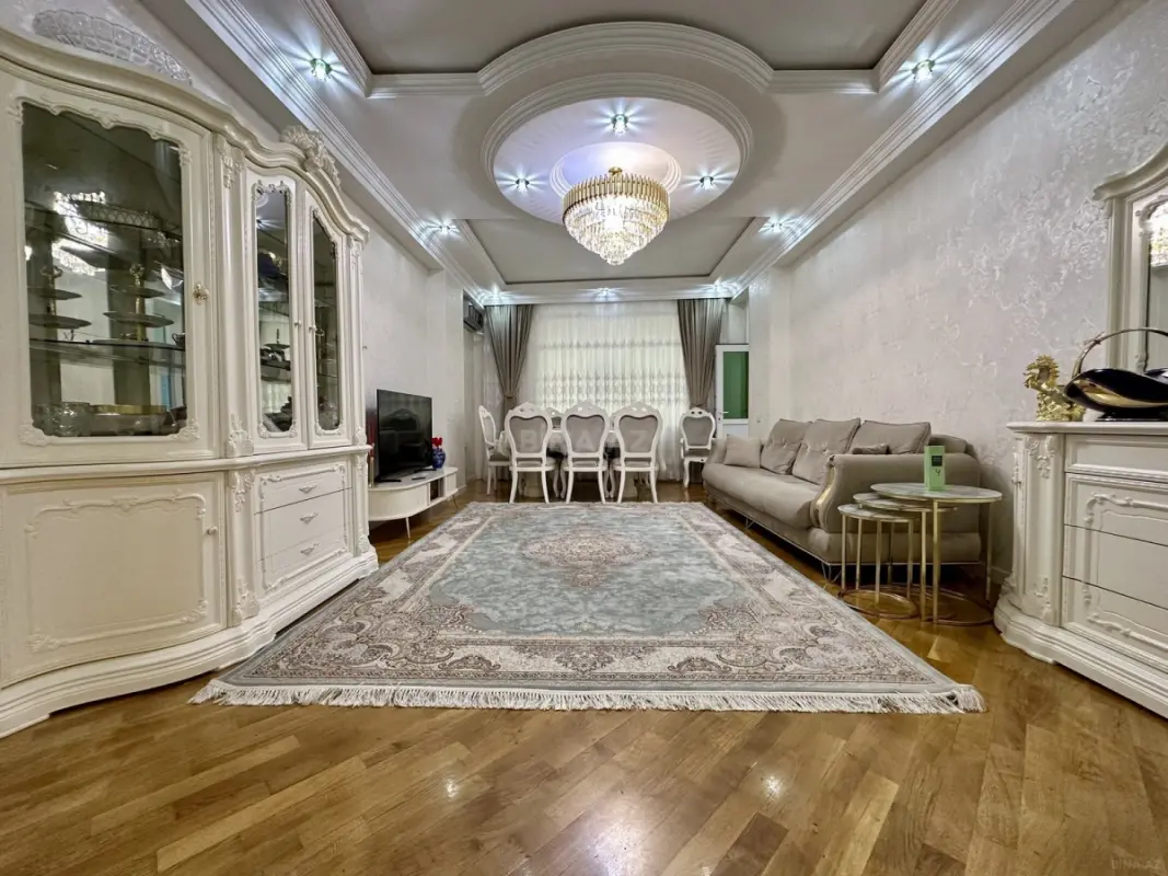 Satılır 3 otaqlı mənzil 140 m²