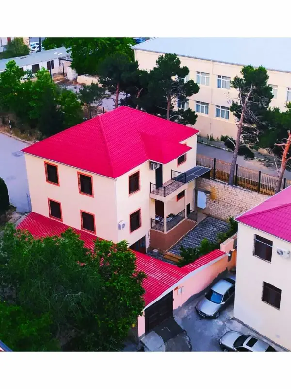 Satılır 6 otaqlı həyət evi 210 m²