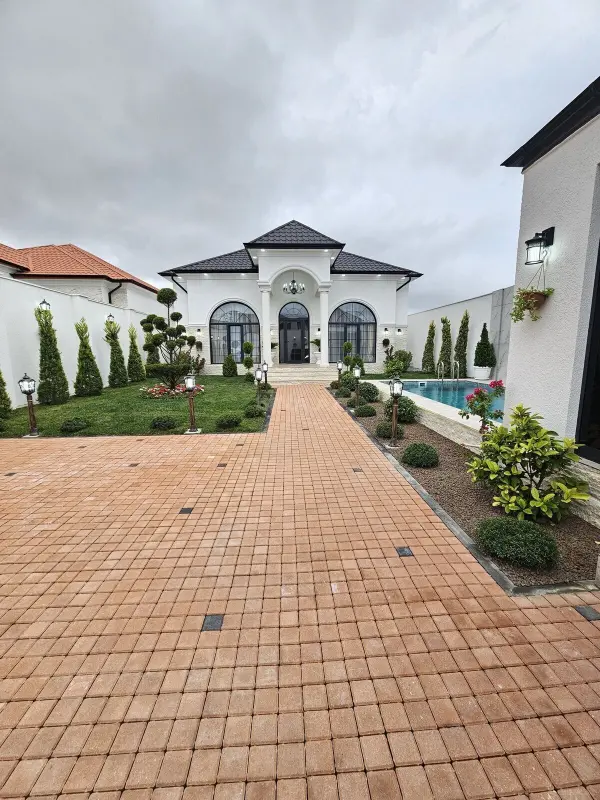 Satılır 4 otaqlı həyət evi 160 m²