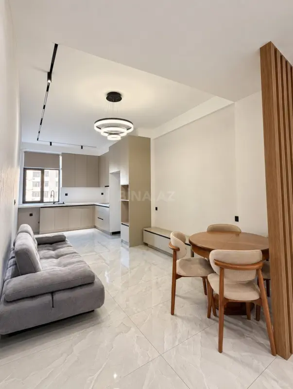 Satılır 3 otaqlı mənzil 105 m²