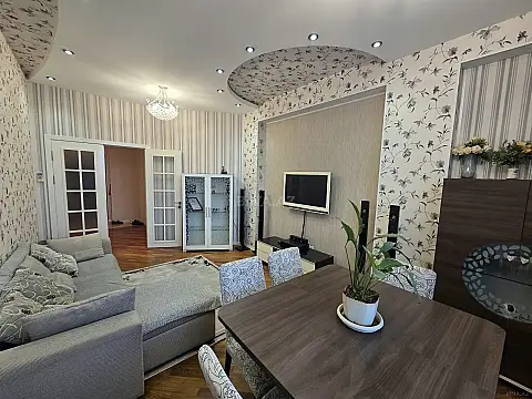 Satılır 3 otaqlı mənzil 80 m² — Bakı, 7-ci mikrorayon 3 otaq 80.00 m²