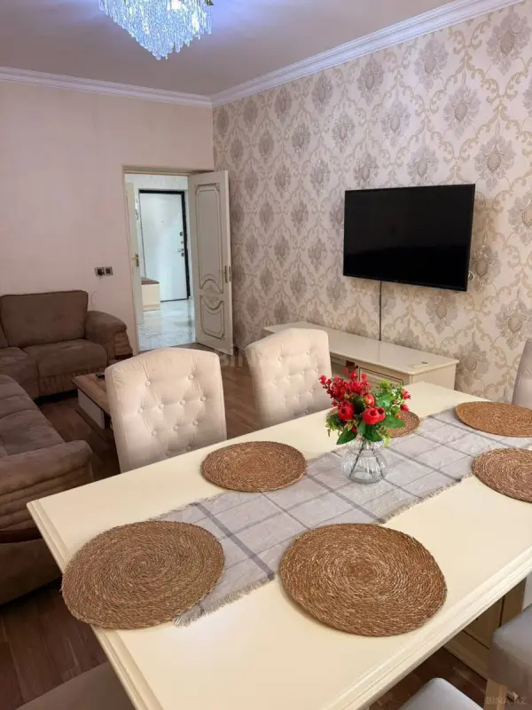 Satılır 2 otaqlı mənzil 72 m²
