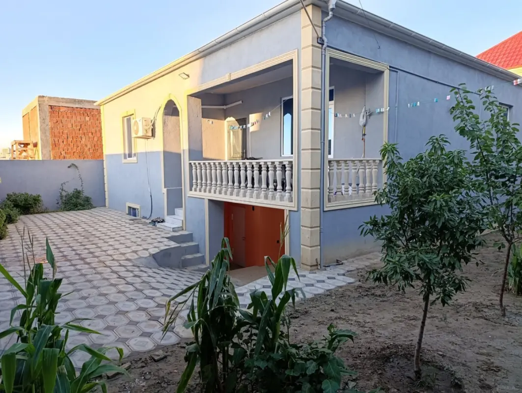 Satılır 4 otaqlı həyət evi 123 m²
