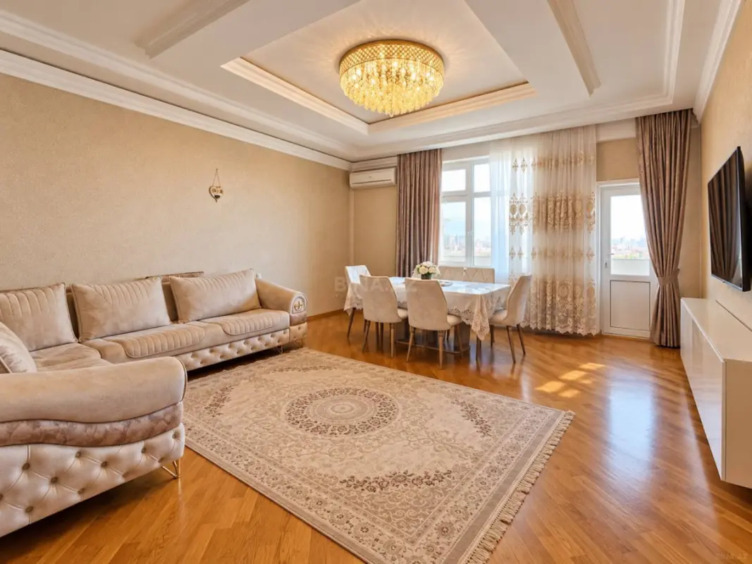 Satılır 2 otaqlı mənzil 85 m²