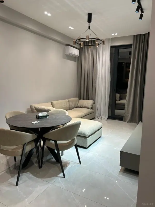 Kirayə verilir 3 otaqlı mənzil 97 m²
