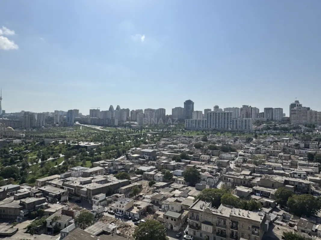 Kirayə verilir 3 otaqlı mənzil 240 m²