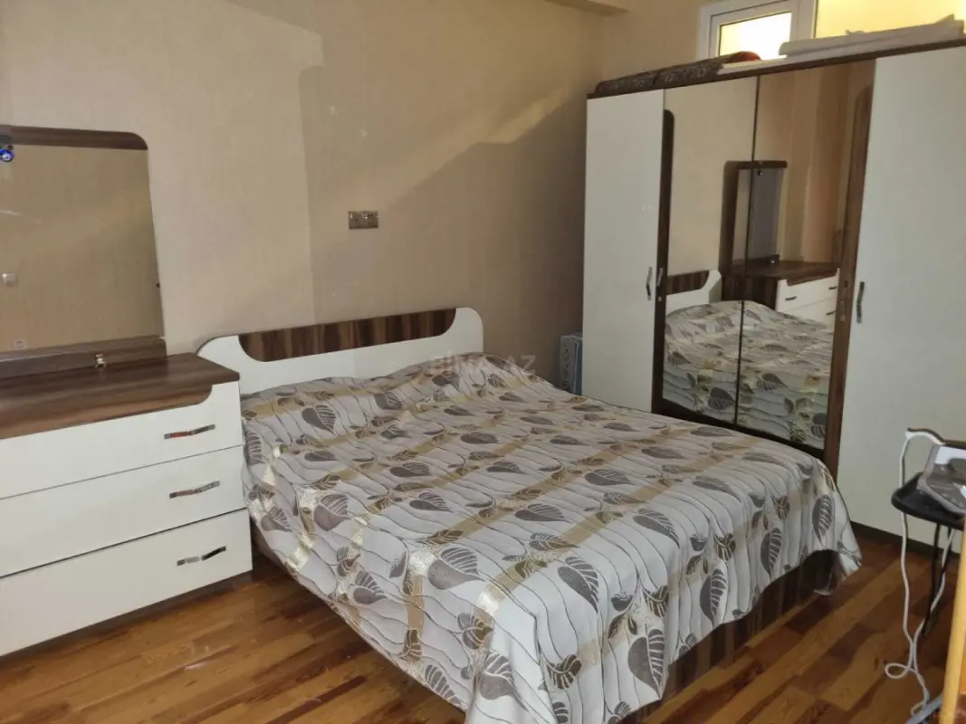 Kirayə verilir 2 otaqlı mənzil 75 m²
