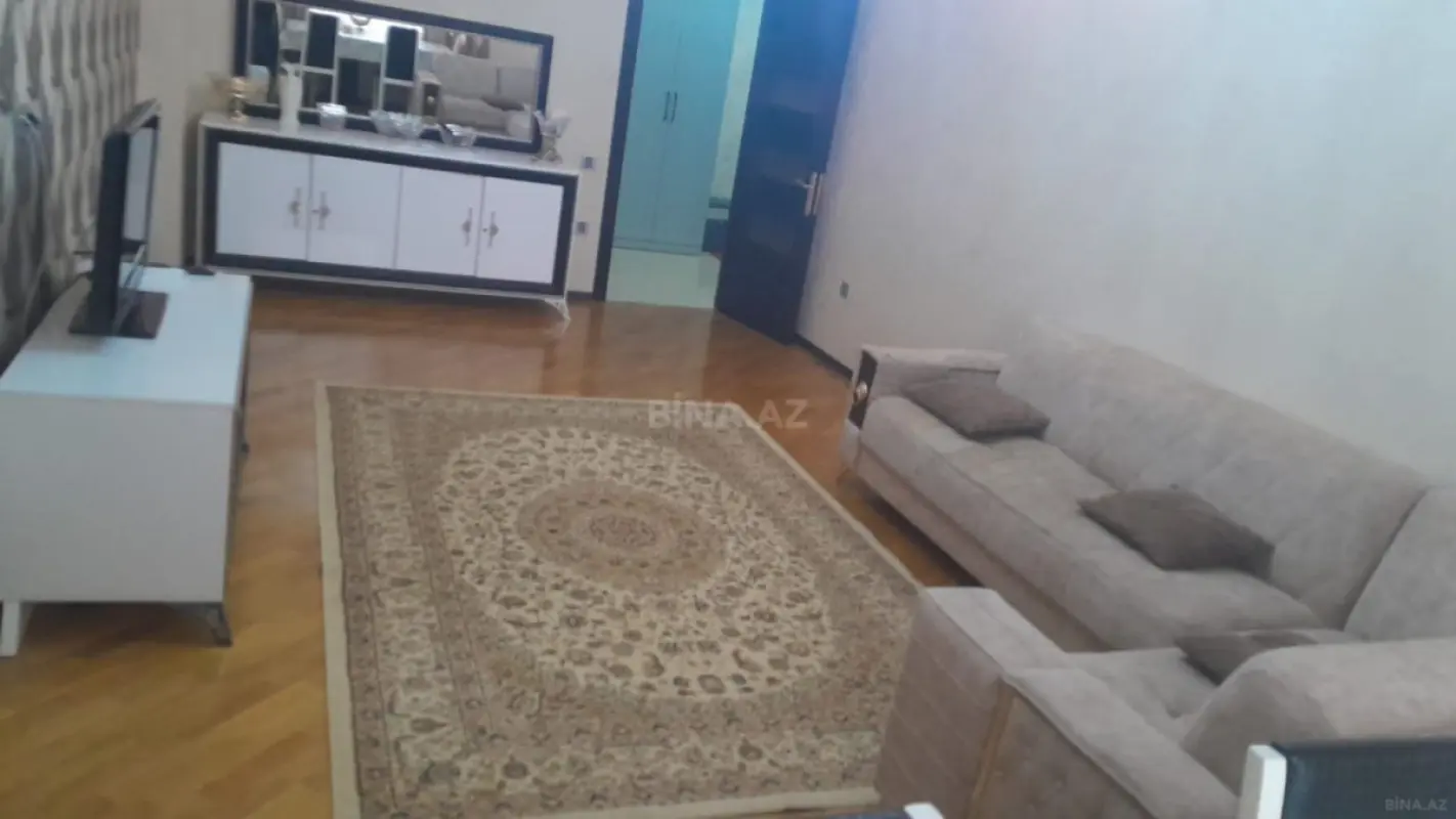 Kirayə verilir 2 otaqlı mənzil 88 m²