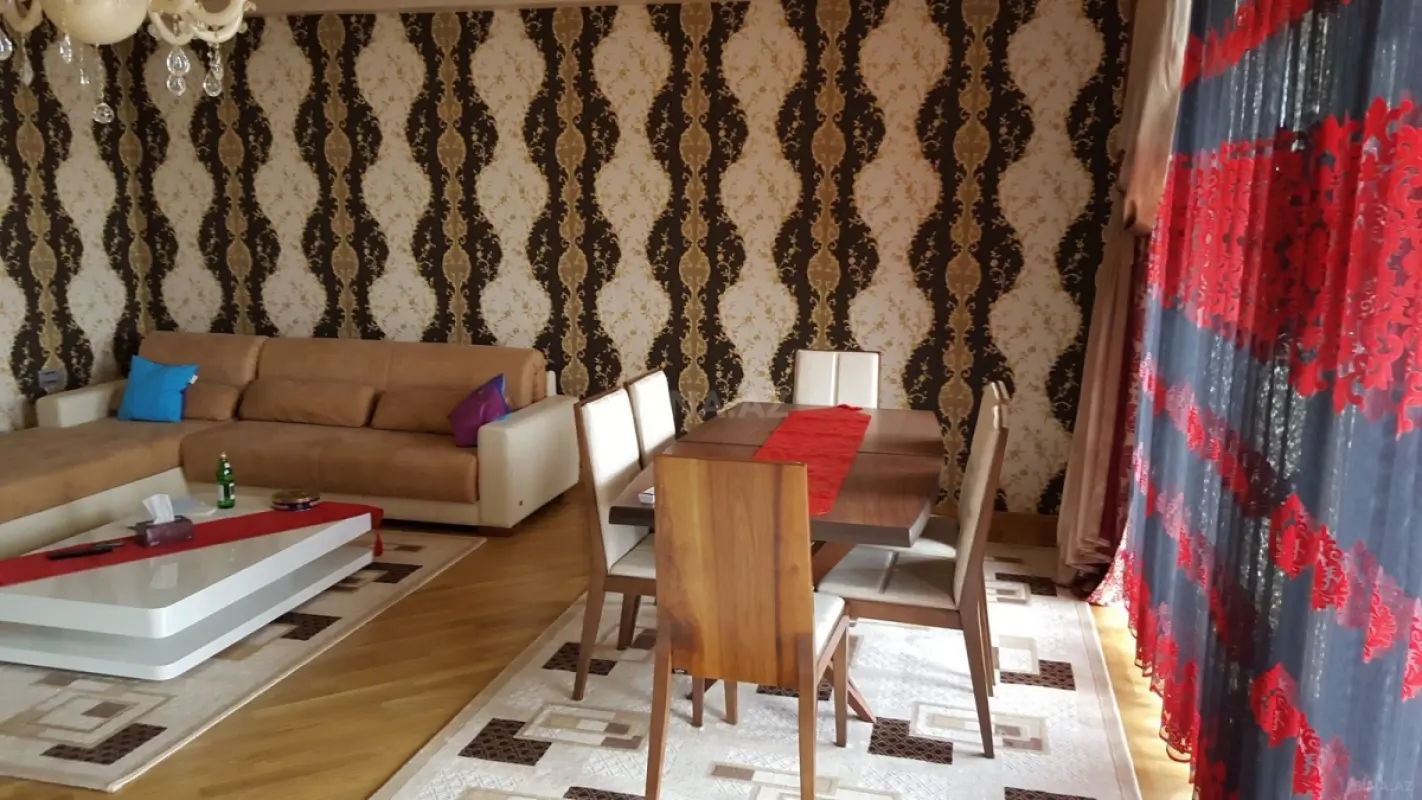 Kirayə verilir 2 otaqlı mənzil 100 m²