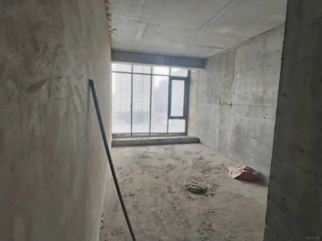 Satılır 4 otaqlı mənzil 155 m²