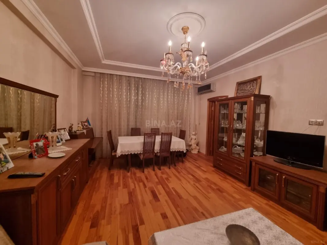 Kirayə verilir 2 otaqlı mənzil 74 m²