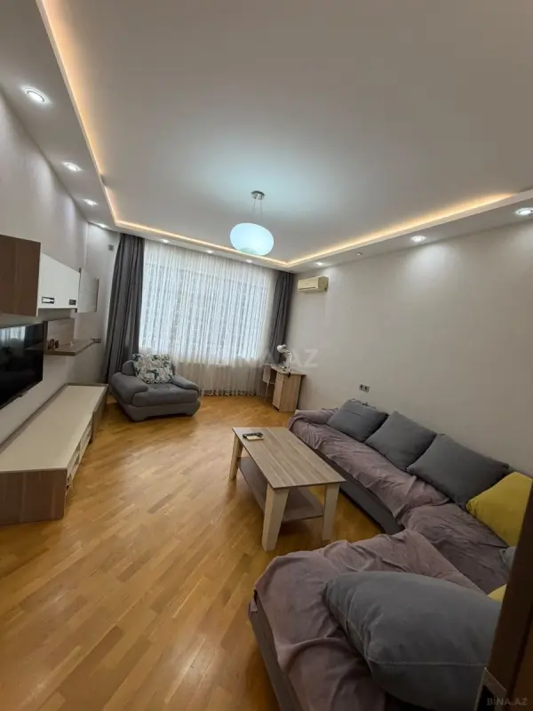 Satılır 2 otaqlı mənzil 92 m²