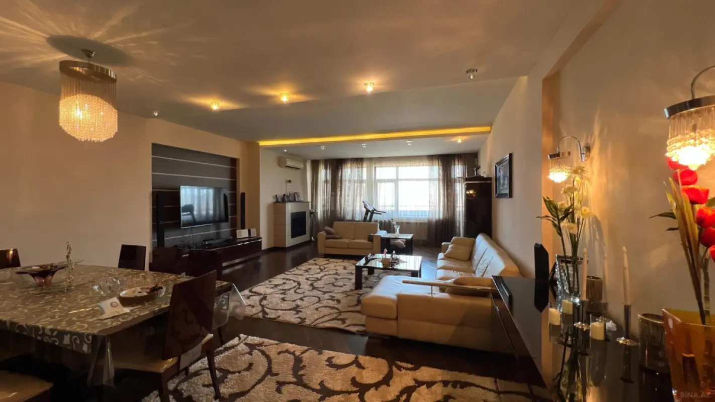 Satılır 4 otaqlı mənzil 187 m²