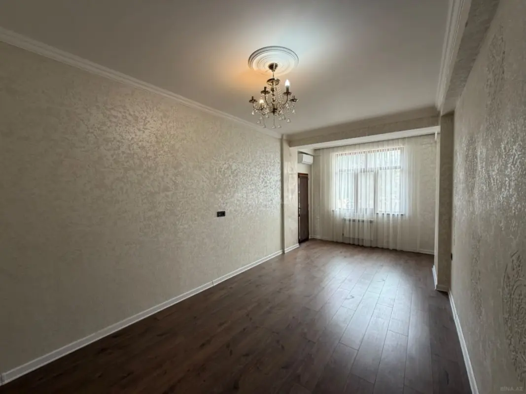 Satılır 2 otaqlı mənzil 75 m²