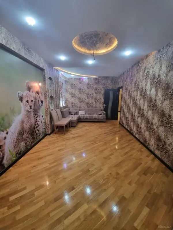 Satılır 3 otaqlı mənzil 135 m²