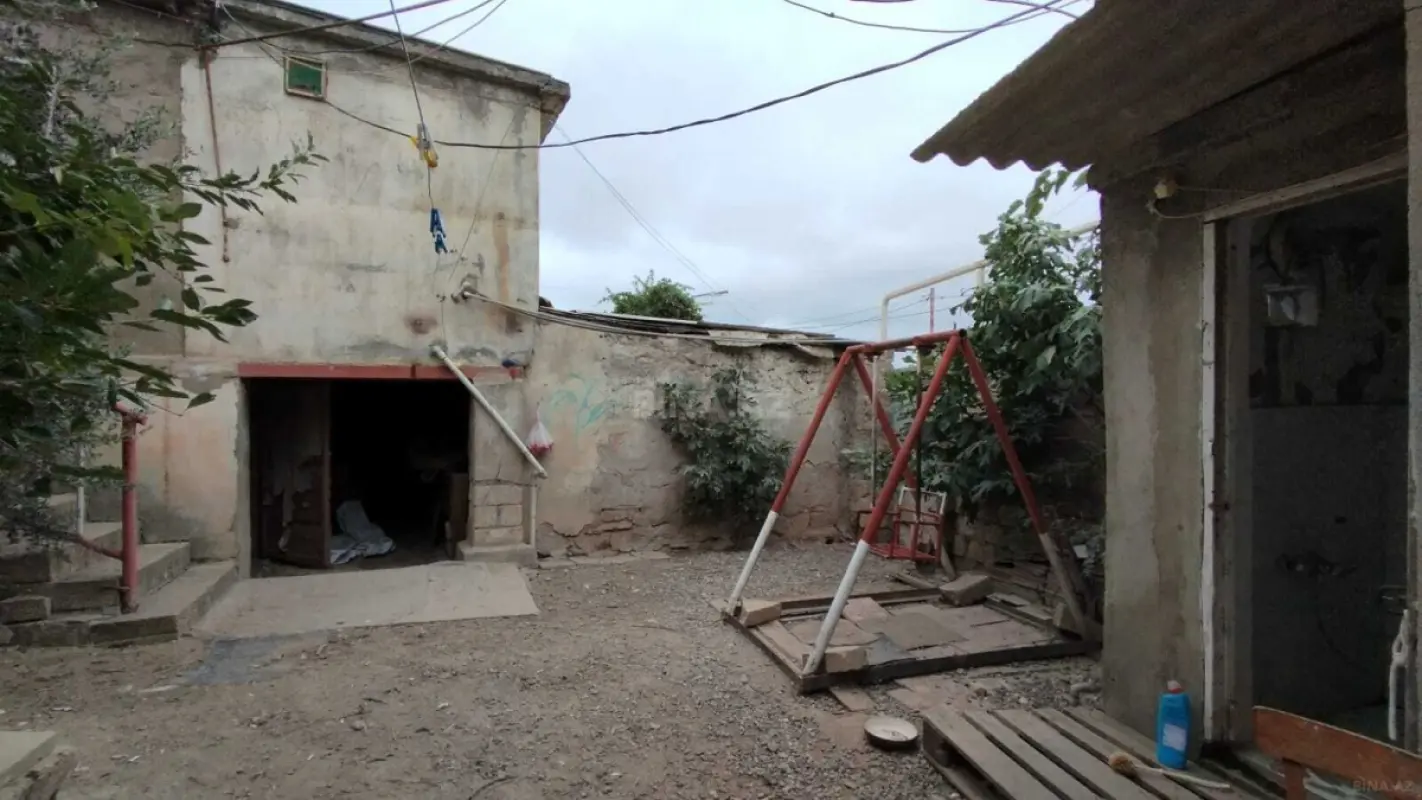 Satılır torpaq sahəsi 4 m²