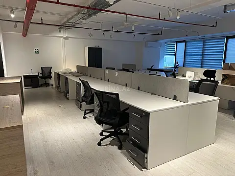 Kirayə verilir 20 otaqlı ofis 880 m² — Bakı, Xətai 20 otaq 880.00 m²