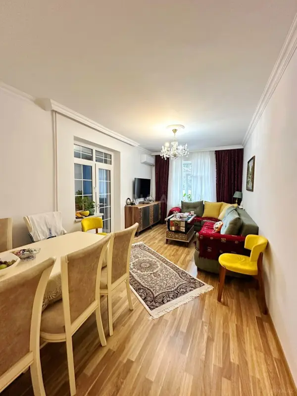 Satılır 2 otaqlı mənzil 60 m²