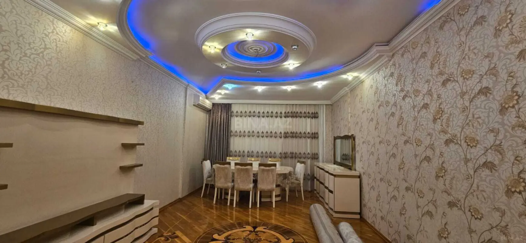 Satılır 3 otaqlı mənzil 125 m²