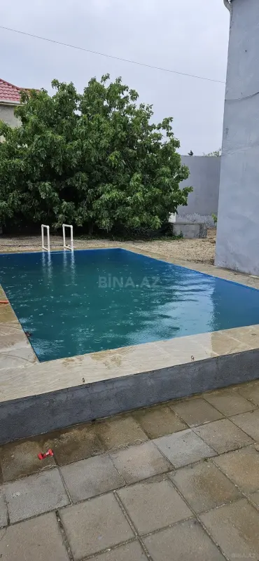 Satılır 7 otaqlı həyət evi 250 m²