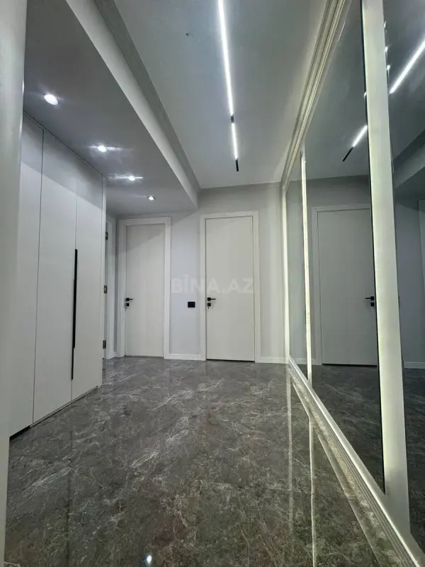 Satılır 2 otaqlı mənzil 68 m²