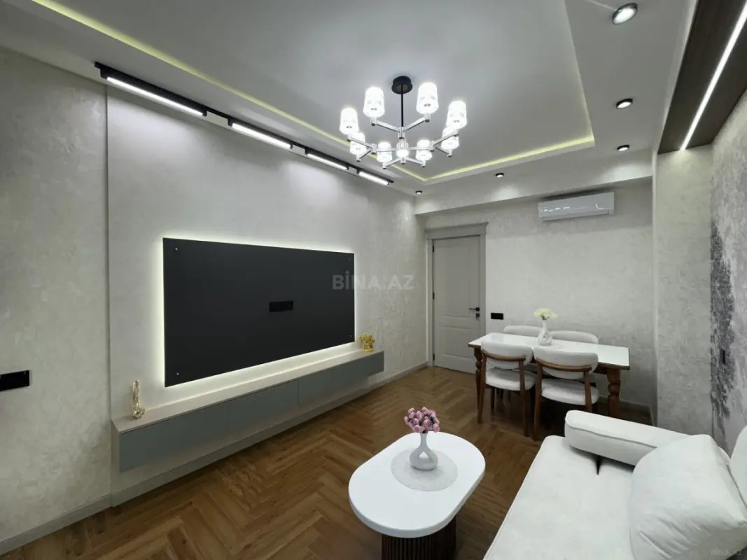 Satılır 3 otaqlı mənzil 106 m²