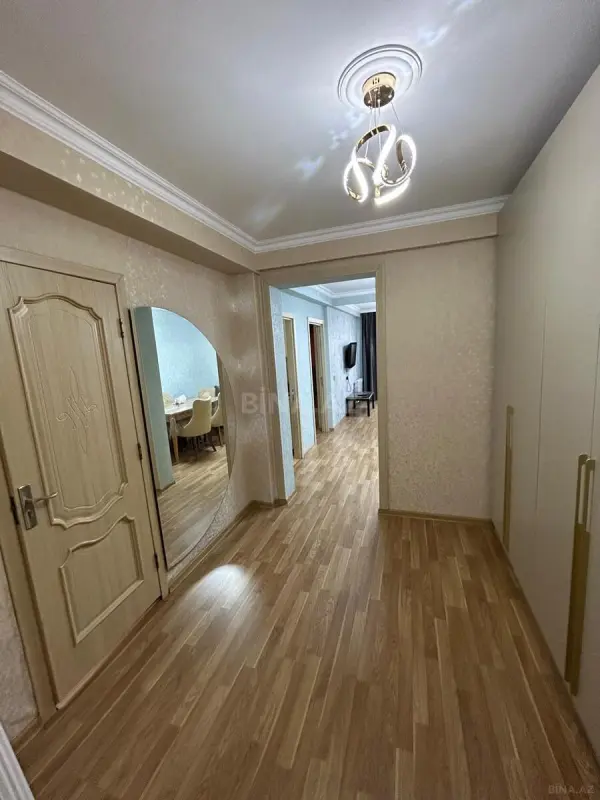 Satılır 2 otaqlı mənzil 73 m²