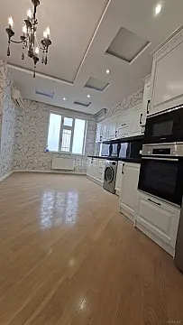 Satılır 4 otaqlı mənzil 185 m² — Bakı 4 otaq 185.00 m²