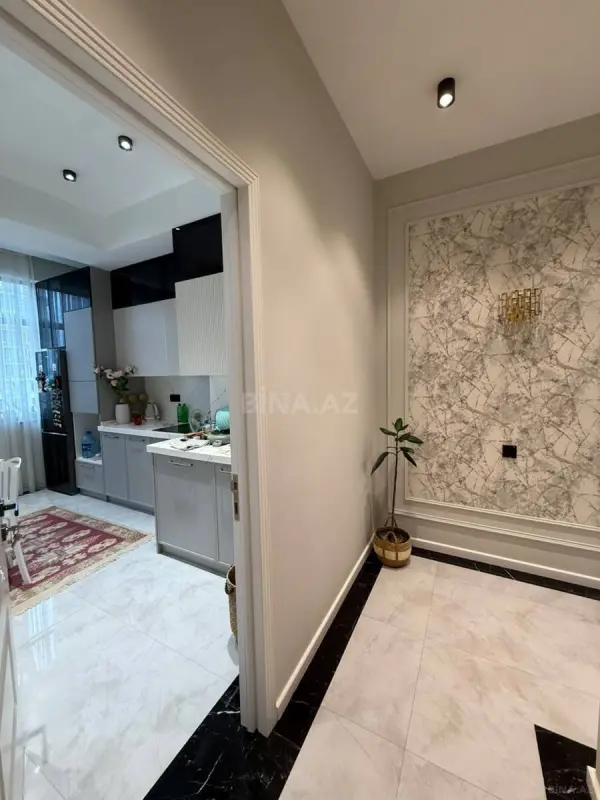 Satılır 3 otaqlı mənzil 110 m²