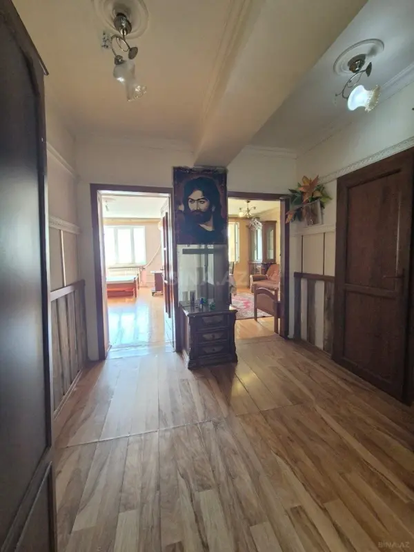 Satılır 2 otaqlı mənzil 63 m²