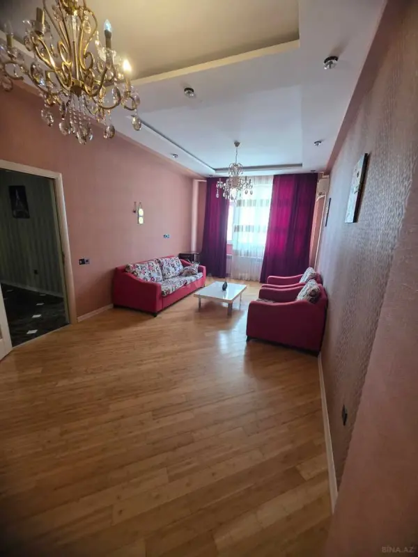 Kirayə verilir 2 otaqlı mənzil 71 m²